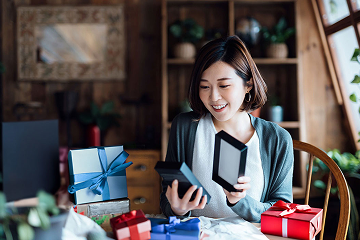 Be rewarded when you insure with UOB