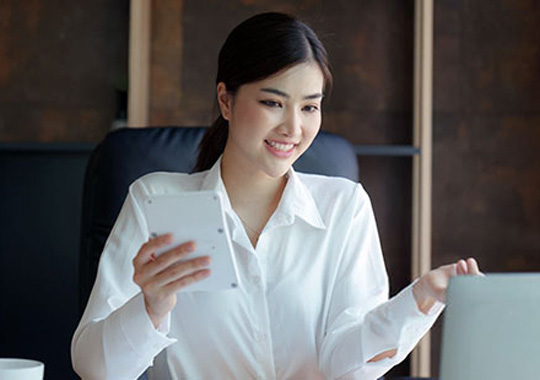 Manage your wealth the way it suits you